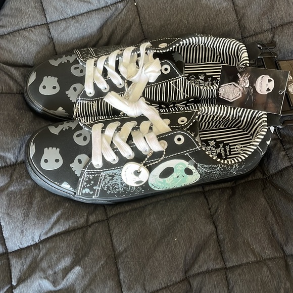 Nightmare before Christmas sneakers - Picture 2 of 3